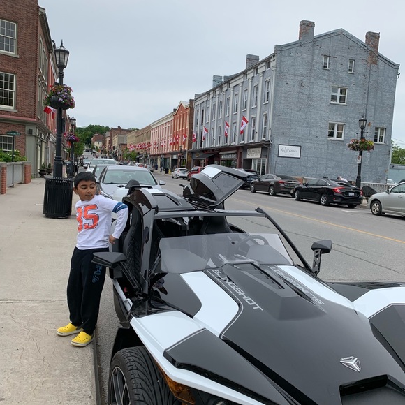 Meet your Posher, Salina - Picture 1 of 1